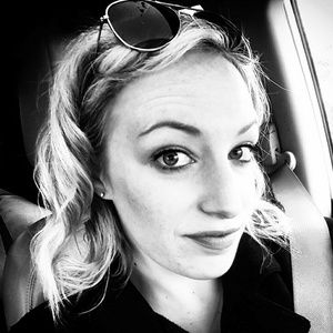 Meet your Posher, Cassandra